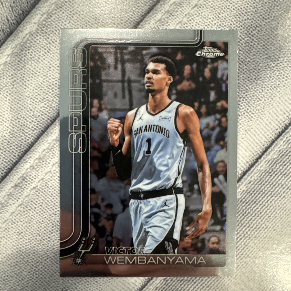 2026 Topps Chrome Update Victor Wembanyama #22 San Antonio Spurs Basketball Card